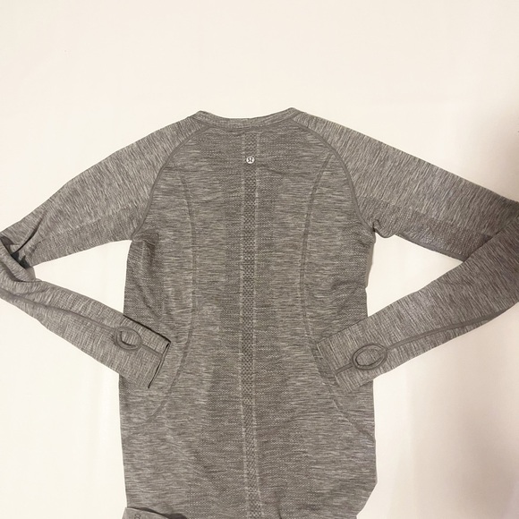 lululemon swiftly tech gray top size 8 - Picture 3 of 4